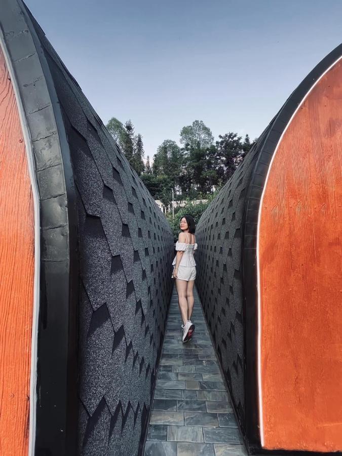 Plum Homestay Đồng Văn Esterno foto