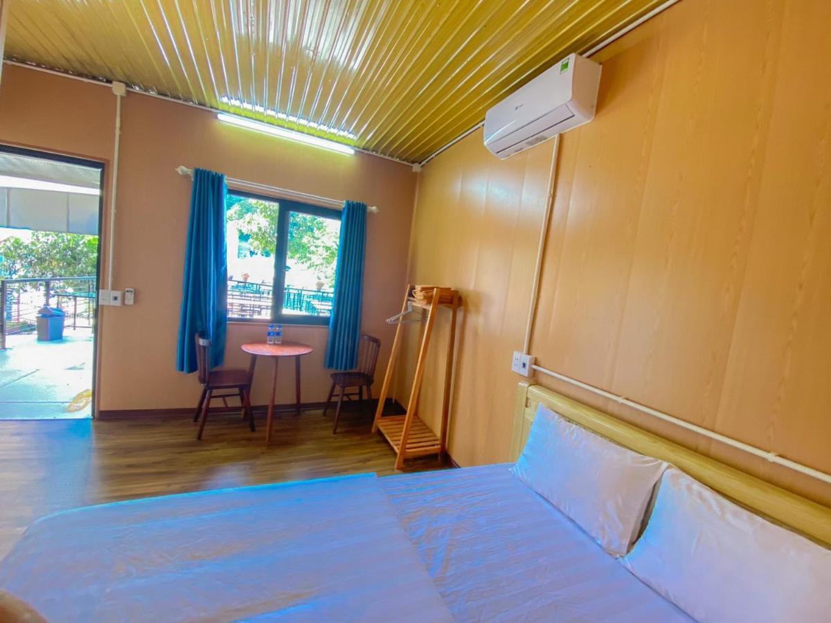 Plum Homestay Đồng Văn Esterno foto