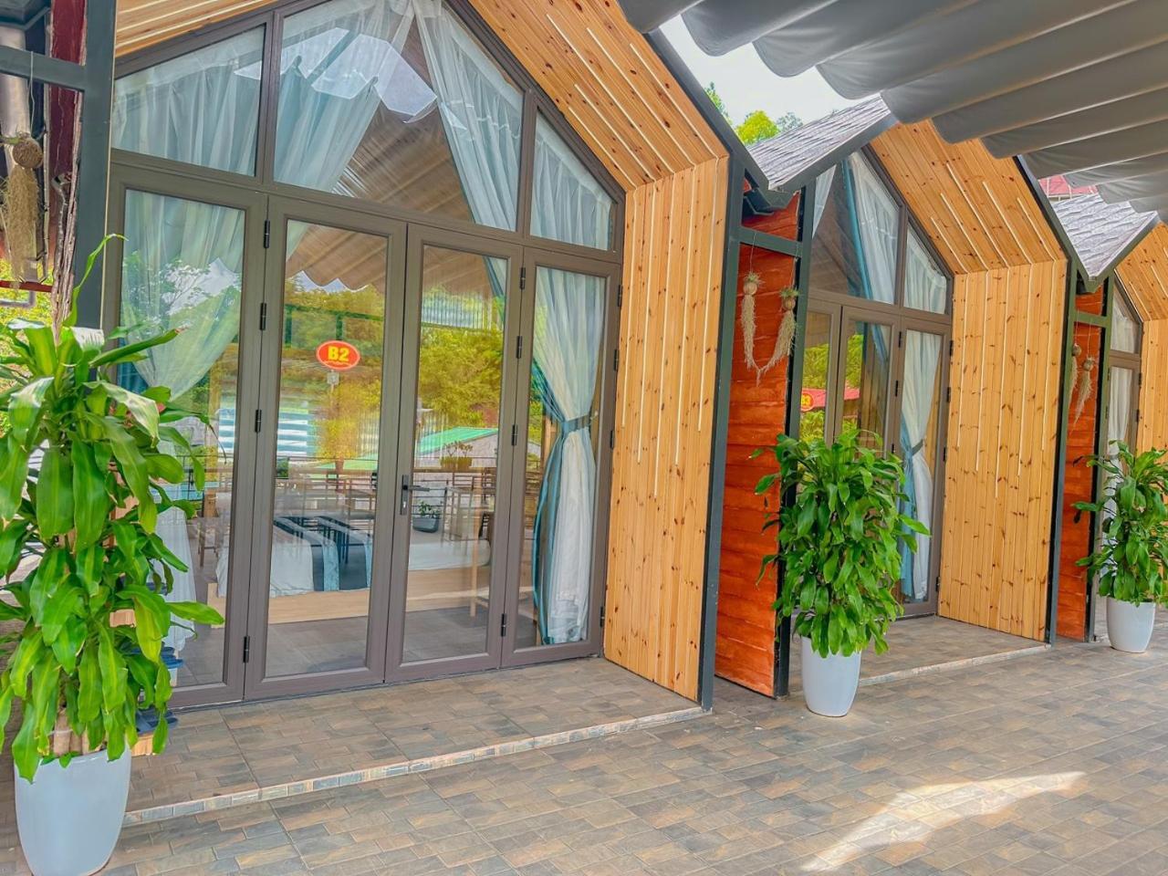 Plum Homestay Đồng Văn Esterno foto