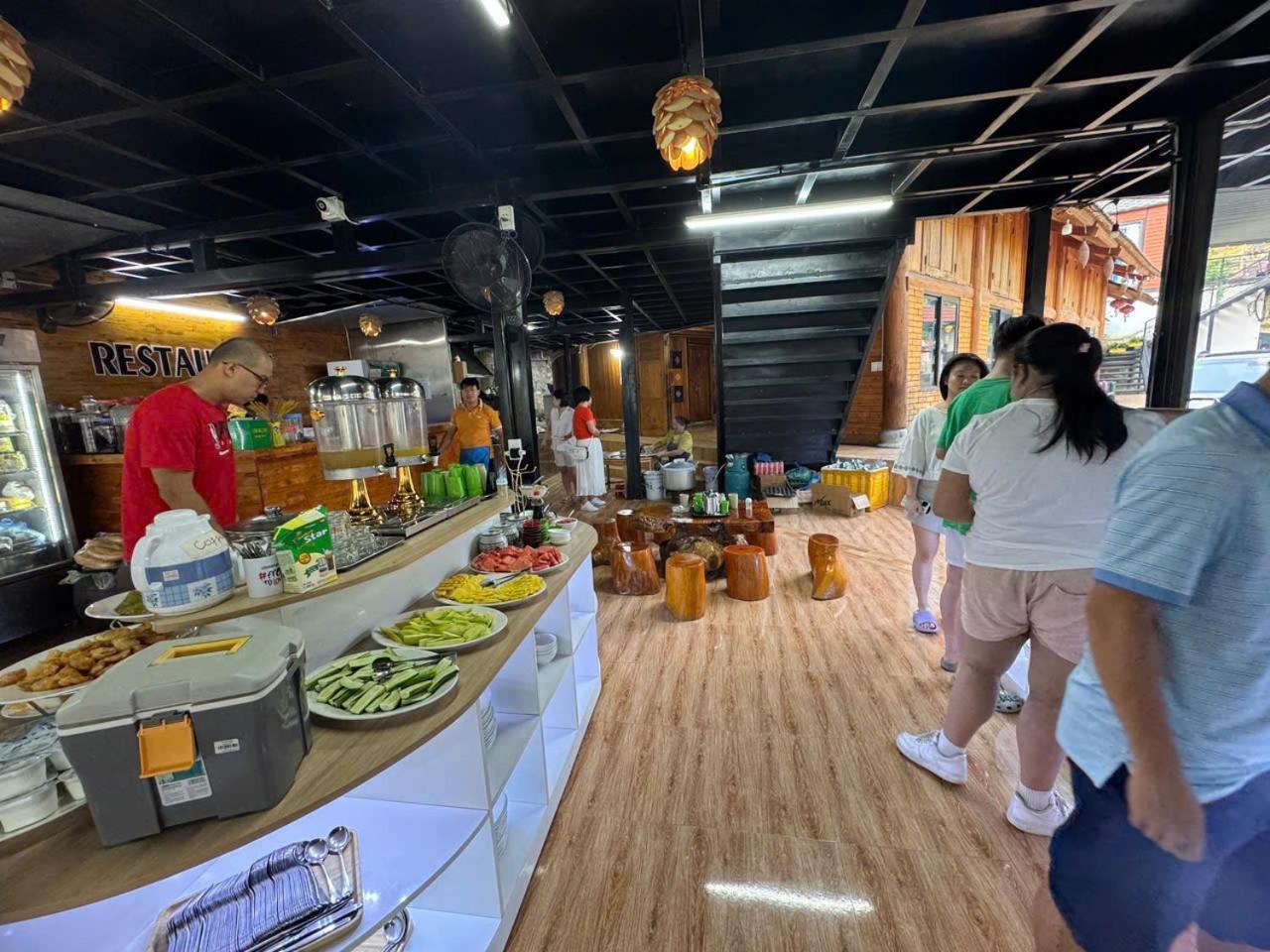 Plum Homestay Đồng Văn Esterno foto