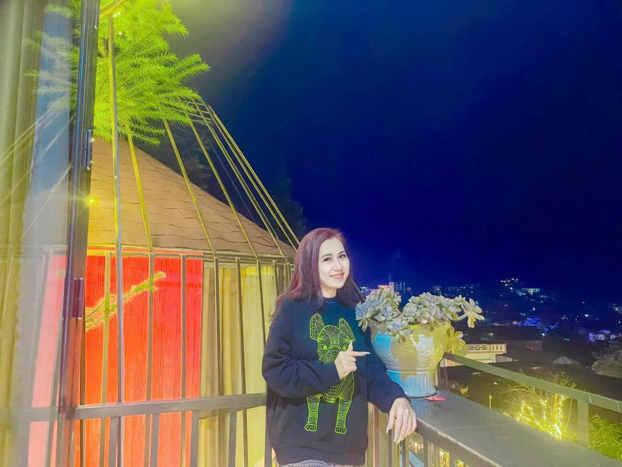 Plum Homestay Đồng Văn Esterno foto